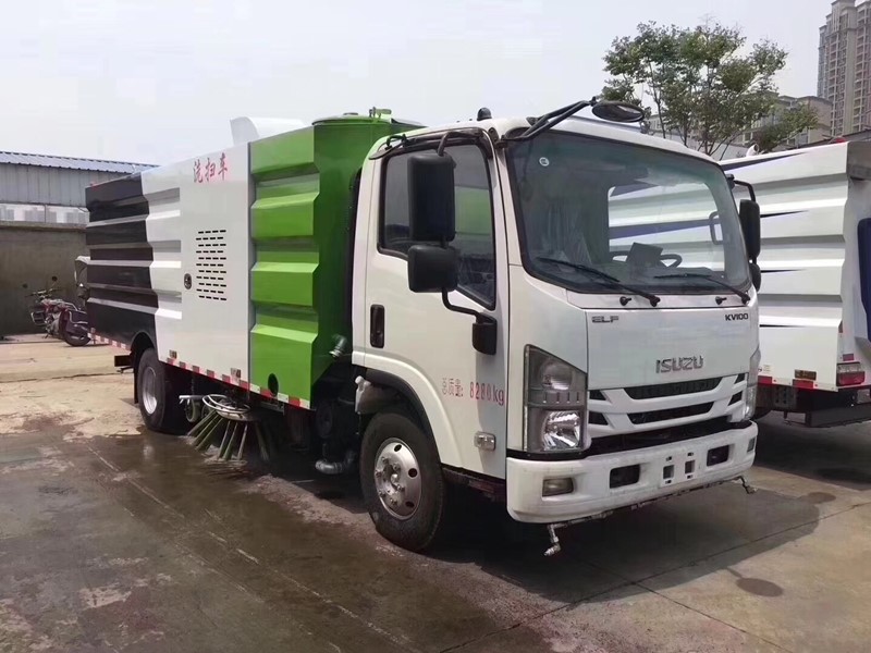 慶鈴五十鈴洗掃車(chē)-8方洗掃車(chē)